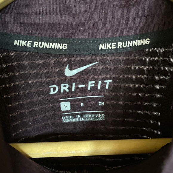 Nike Dri Fit Running Quarter Zip - Picture 2 of 3